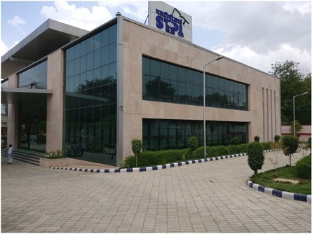 STPI-Prayagraj was commissioned in the year 2003. STPI-Prayagraj is situated in Campus Motilal Nehru National Institute of Technology (MNNIT) in the prime location of City at Prayagraj. Software Technology Parks of India is an Autonomous Society set up by the Ministry of Electronics and Information Technology (MeitY), Government of India, has since emerged as the growth driver of Indian IT/ITeS/ESDM industry. With a mandate to promote software and electronic hardware exports from the country by implementing Software Technology Park (STP) & Electronic Hardware Technology Park (EHTP) Schemes, STPI pioneered the ease of doing business for policy governance in India by building a robust ecosystem to provide single window clearance services, world-class internet connectivity, state-of-the-art incubation facilities and other infrastructure services to encourage, promote and boost software exports. The Headquarters is located in New Delhi. STPIs have been setup across the country and have presence in 59 locations, STPI has expanded its presence pan-India to disperse tech-driven entrepreneurship to tier-II/III cities. STPI has warranted the growth of software exports and generated employment and entrepreneurial opportunities by buoying the economic progress of the nation. In FY 2019-20, STPI-registered units contributed Rs. 23718.35 lakhs software exports.